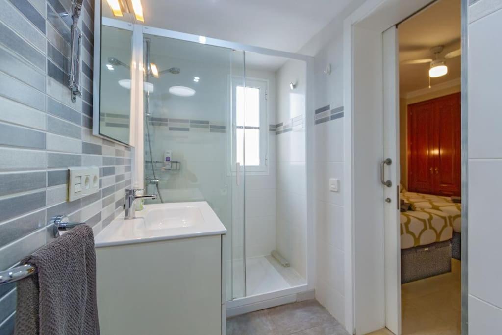 Riviera Park 2B, Central 2 Bed Puerto del Carmen  Luaran gambar